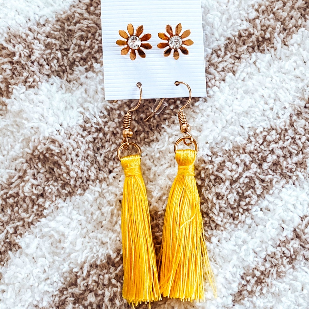bundle tassel and flower stud fashion earrings